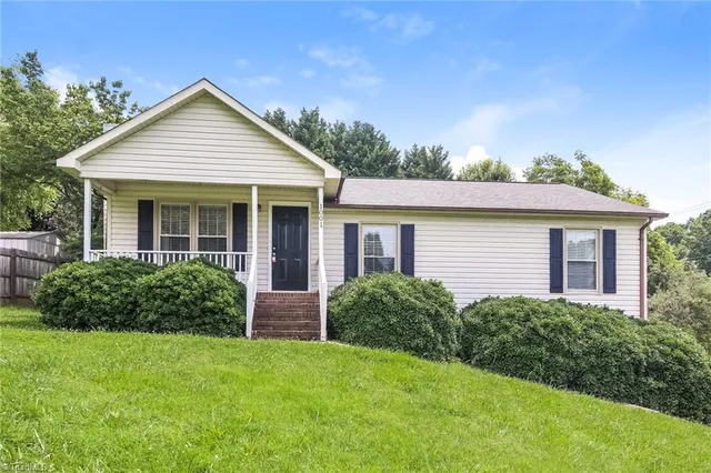 $1,885 | 1001 Sequoia Drive, Lewisville, NC 27023