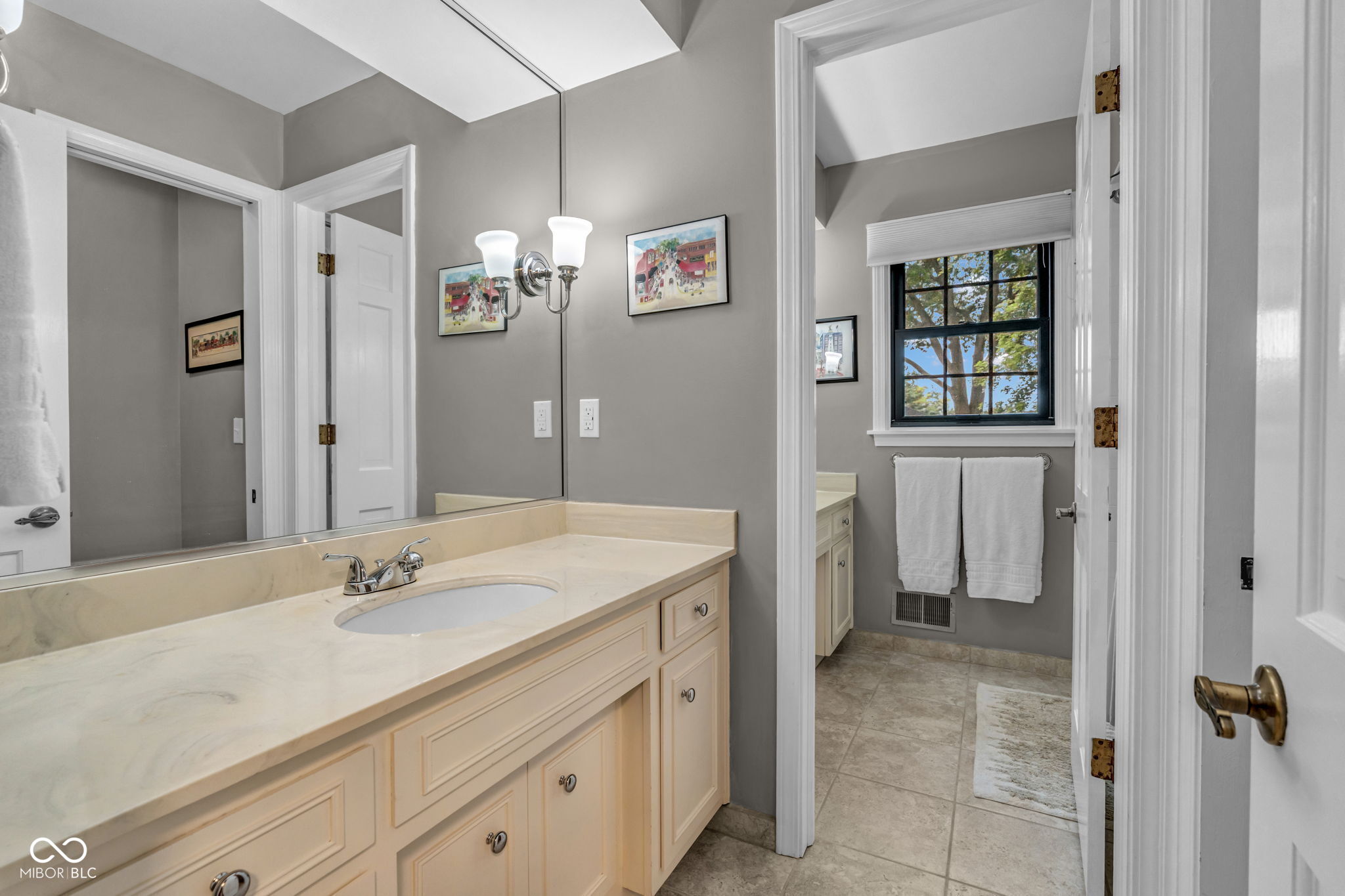 1213 Alderly Road Indianapolis, IN 46260 - Photo 46 of 65