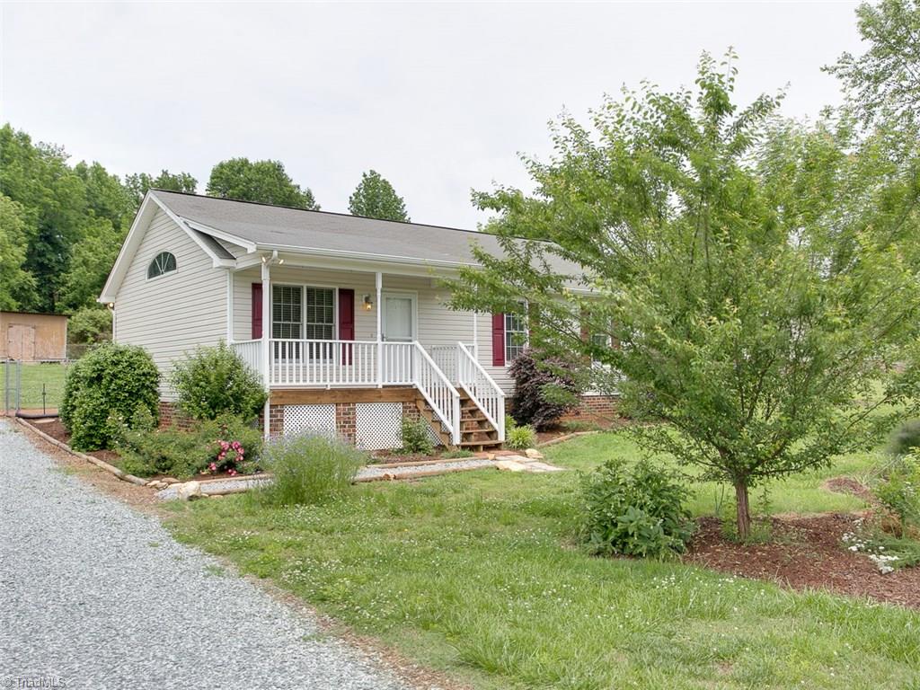 311 Lake Latham Road Mebane, NC 27302 - Photo 4 of 30 Gallery Image 4