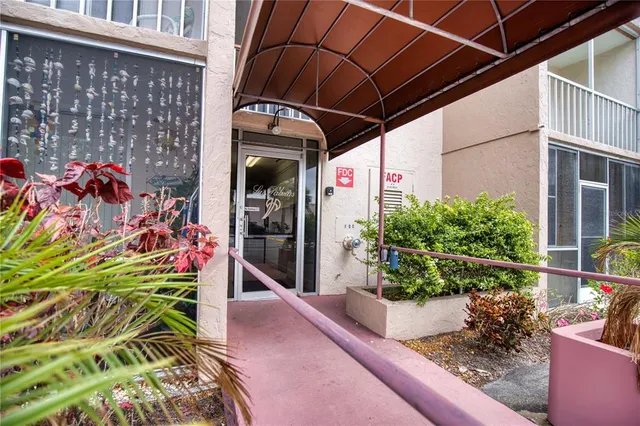 $3,000 | 519 Albee Farm Road, Unit 214, Venice, FL 34285