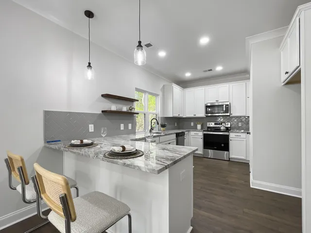 $399,000 | 513 New Regenia Place, Ridgeville, SC 29472