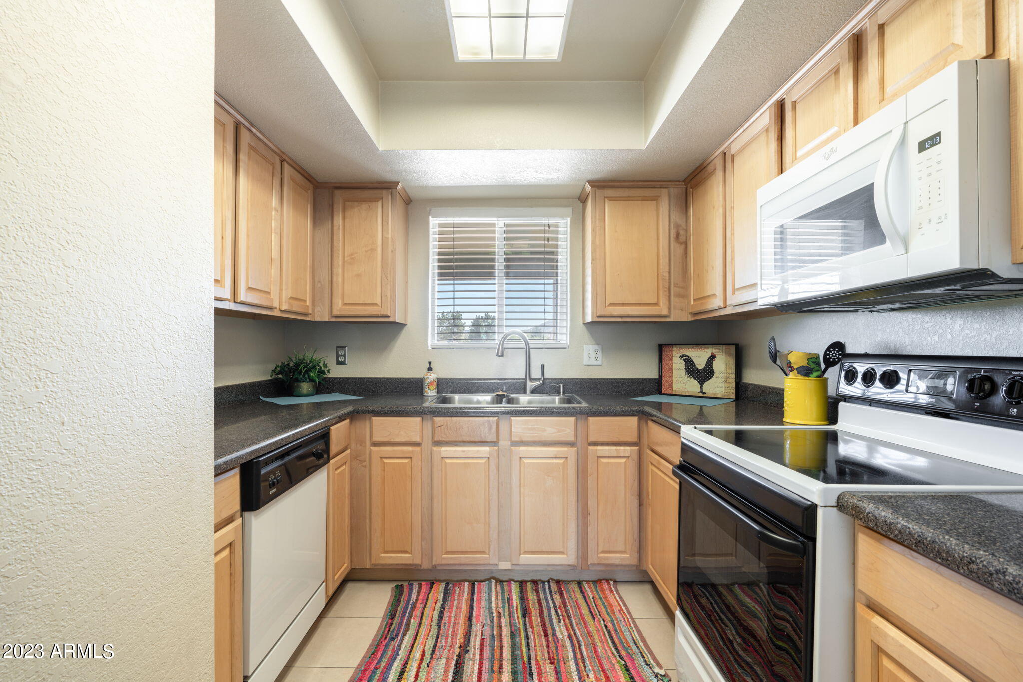 4050 East Cactus Road, Unit 207 Phoenix, AZ 85032 - Photo 7 of 20 KITCHEN