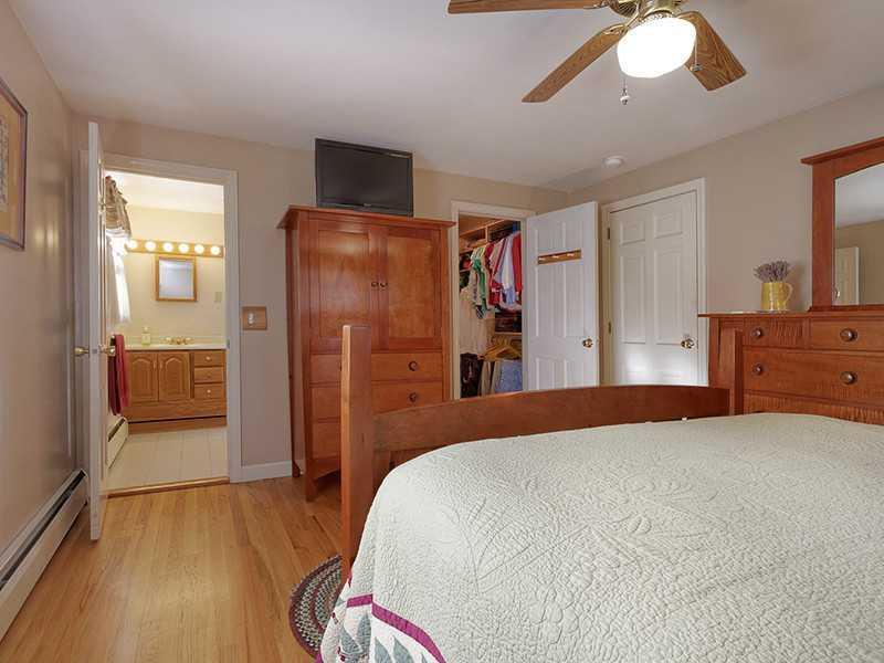 28 Tall Pine Road Cape Elizabeth, ME 04107 - Photo 21 of 34 Master Bedroom.
