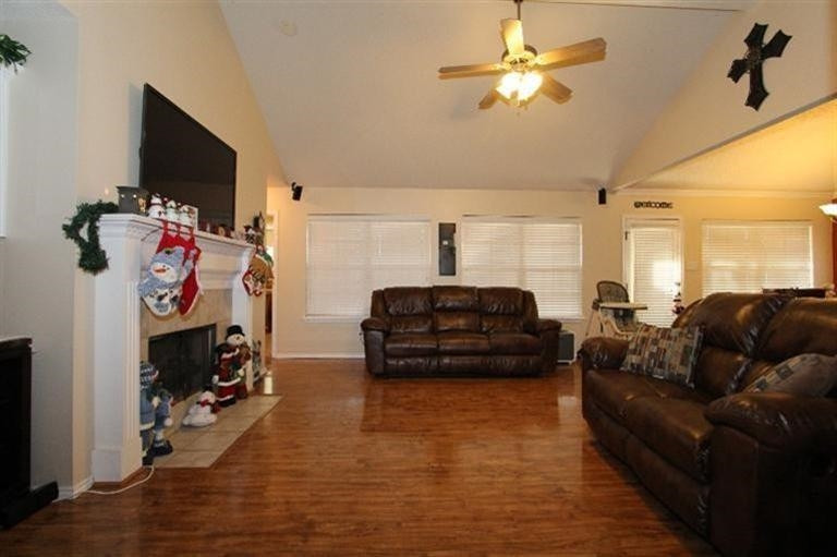 6513 91st Street Lubbock, TX 79424 - Photo 2 of 10 Living Room