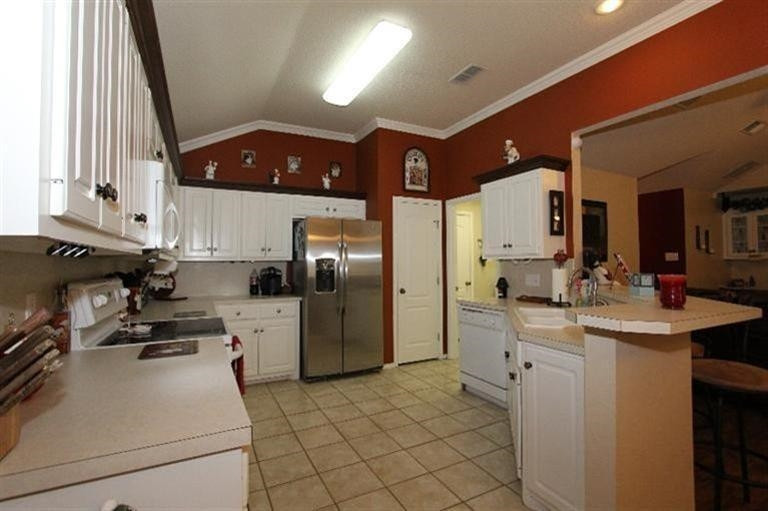 6513 91st Street Lubbock, TX 79424 - Photo 5 of 10 Add'l Kitchen