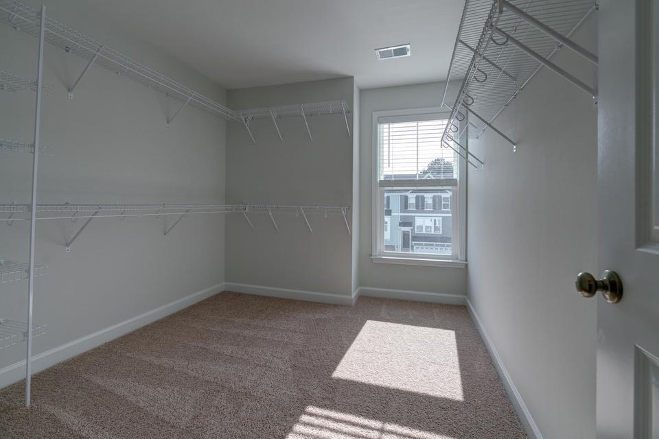 1545 Moss Spring Road Mount Pleasant, SC 29466 - Photo 9 of 20 20230505122410703318000000-o