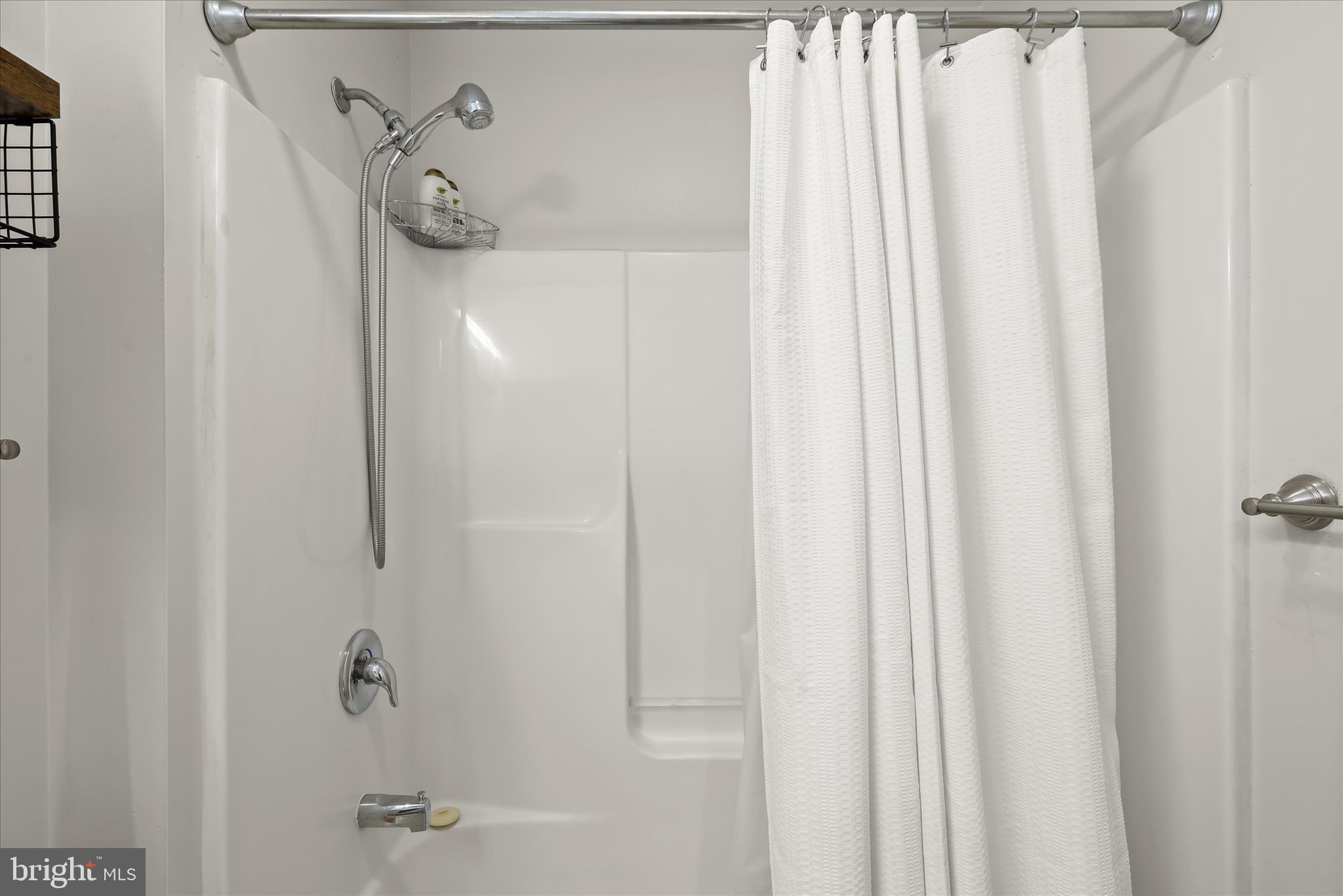 21 Johnamac North Littlestown, PA 17340 - Photo 24 of 40 Full Bath