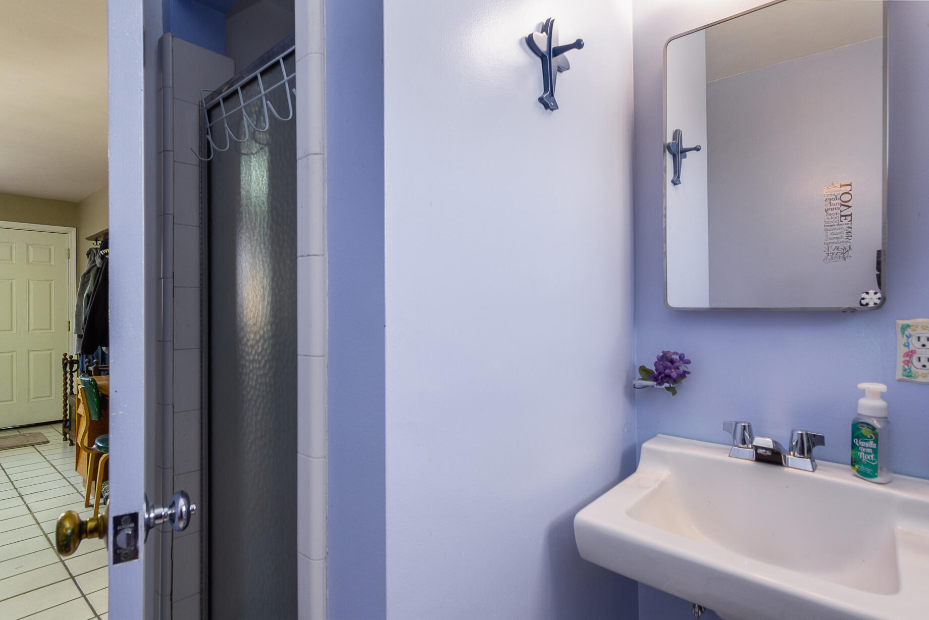 1225 Pasatiempo Road Palm Springs, CA 92262 - Photo 16 of 17 a bathroom with a sink and a mirror