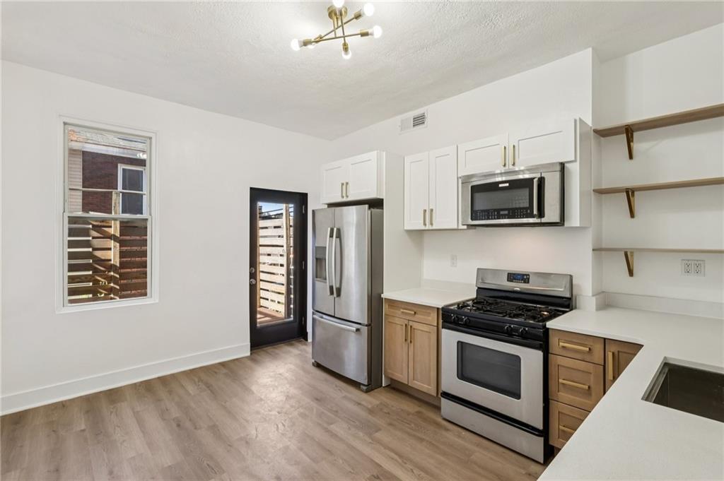 5339 Carnegie Street Pittsburgh, PA 15201 - Photo 12 of 43