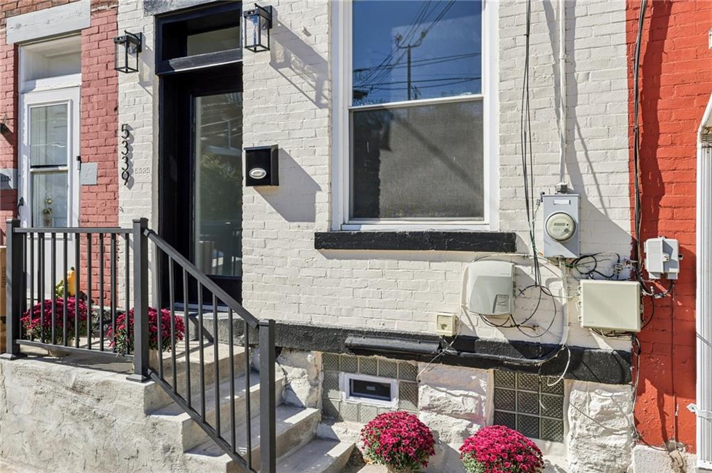 5339 Carnegie Street Pittsburgh, PA 15201 - Photo 3 of 43