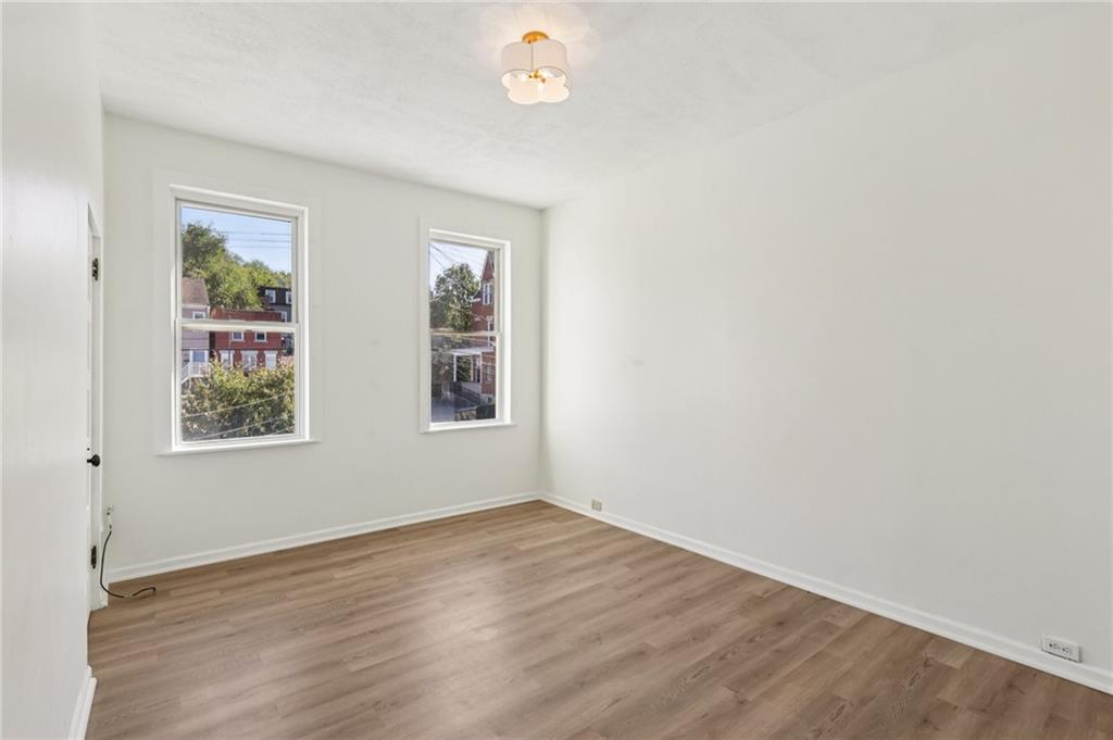 5339 Carnegie Street Pittsburgh, PA 15201 - Photo 33 of 43 rear bedroom