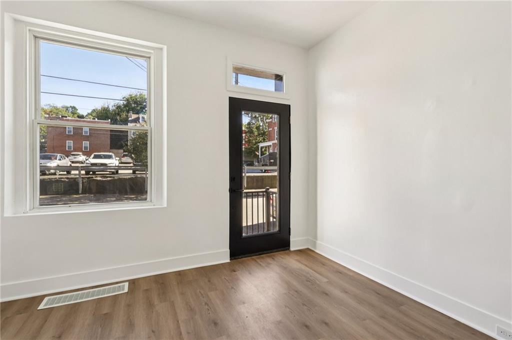 5339 Carnegie Street Pittsburgh, PA 15201 - Photo 7 of 43