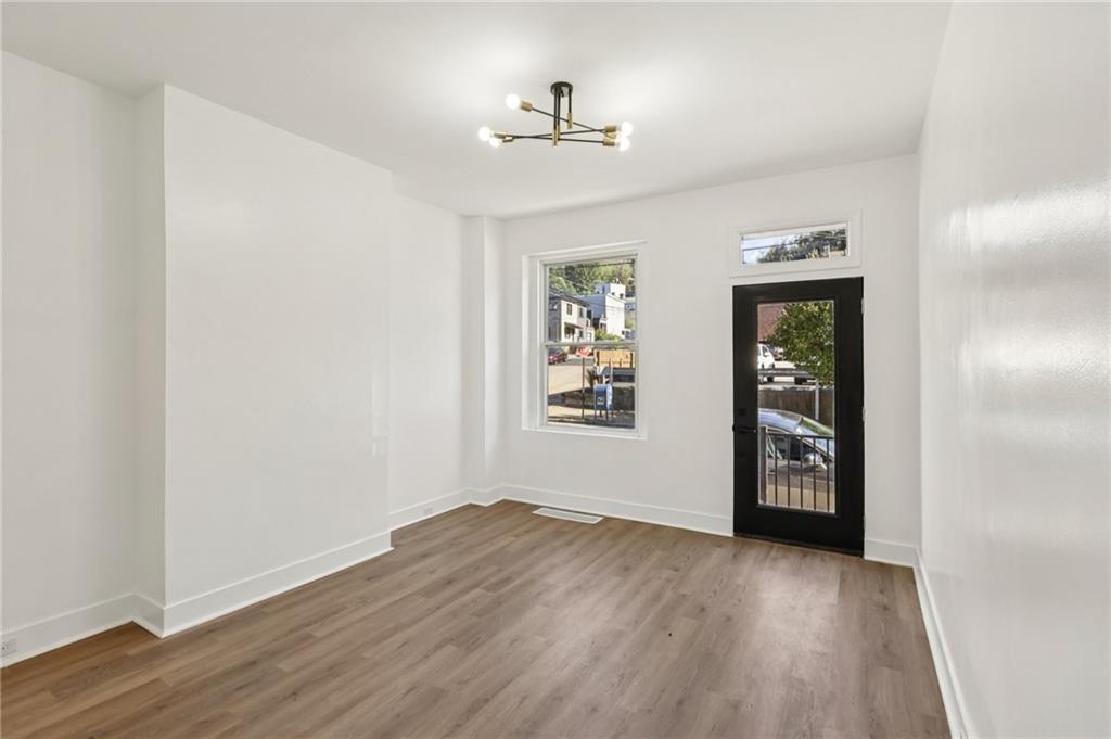 5339 Carnegie Street Pittsburgh, PA 15201 - Photo 9 of 43