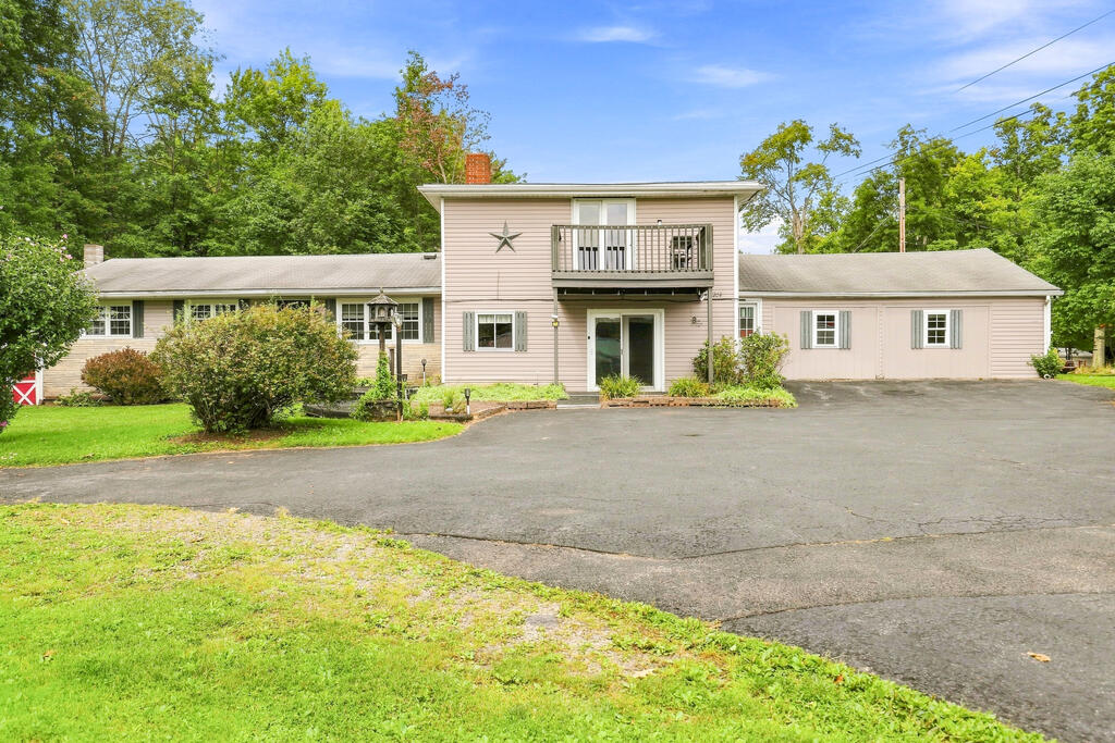 204 Stepping Stone Road Somerset, PA 15501 - Photo 2 of 61 Gallery Image 2