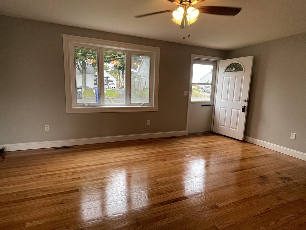 38 Pine Grove Street Springfield, MA 01119 - Photo 3 of 18