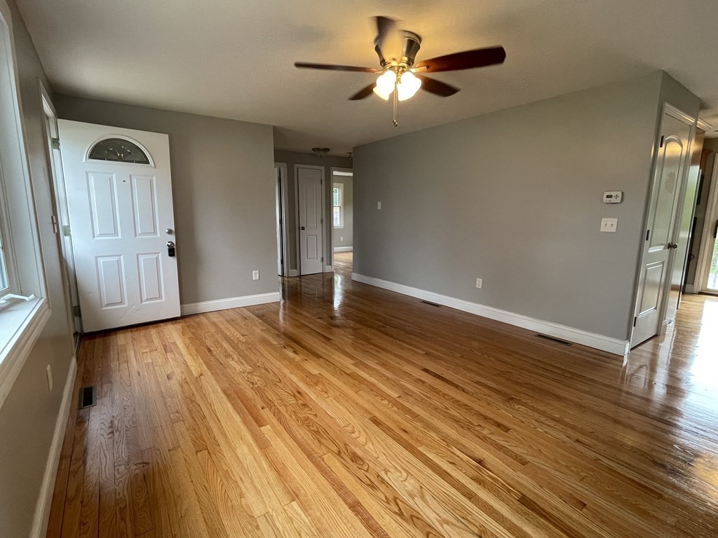 38 Pine Grove Street Springfield, MA 01119 - Photo 5 of 18