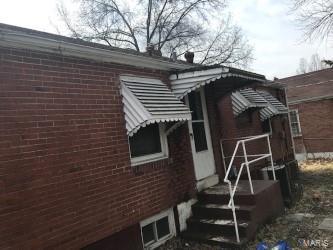 4725 Roxie Street St. Louis, MO 63121 - Photo 3 of 9 Gallery Image 3