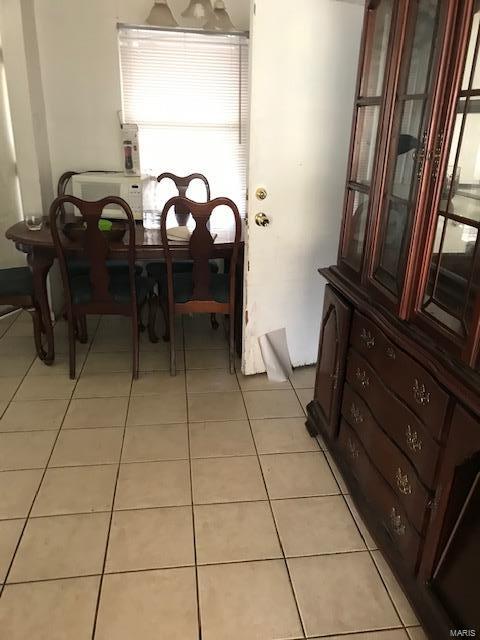 4725 Roxie Street St. Louis, MO 63121 - Photo 4 of 9 Gallery Image 4