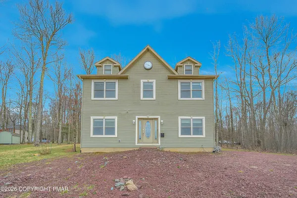 $385,000 | 958 Arrowhead Drive, Pocono Lake, PA 18347