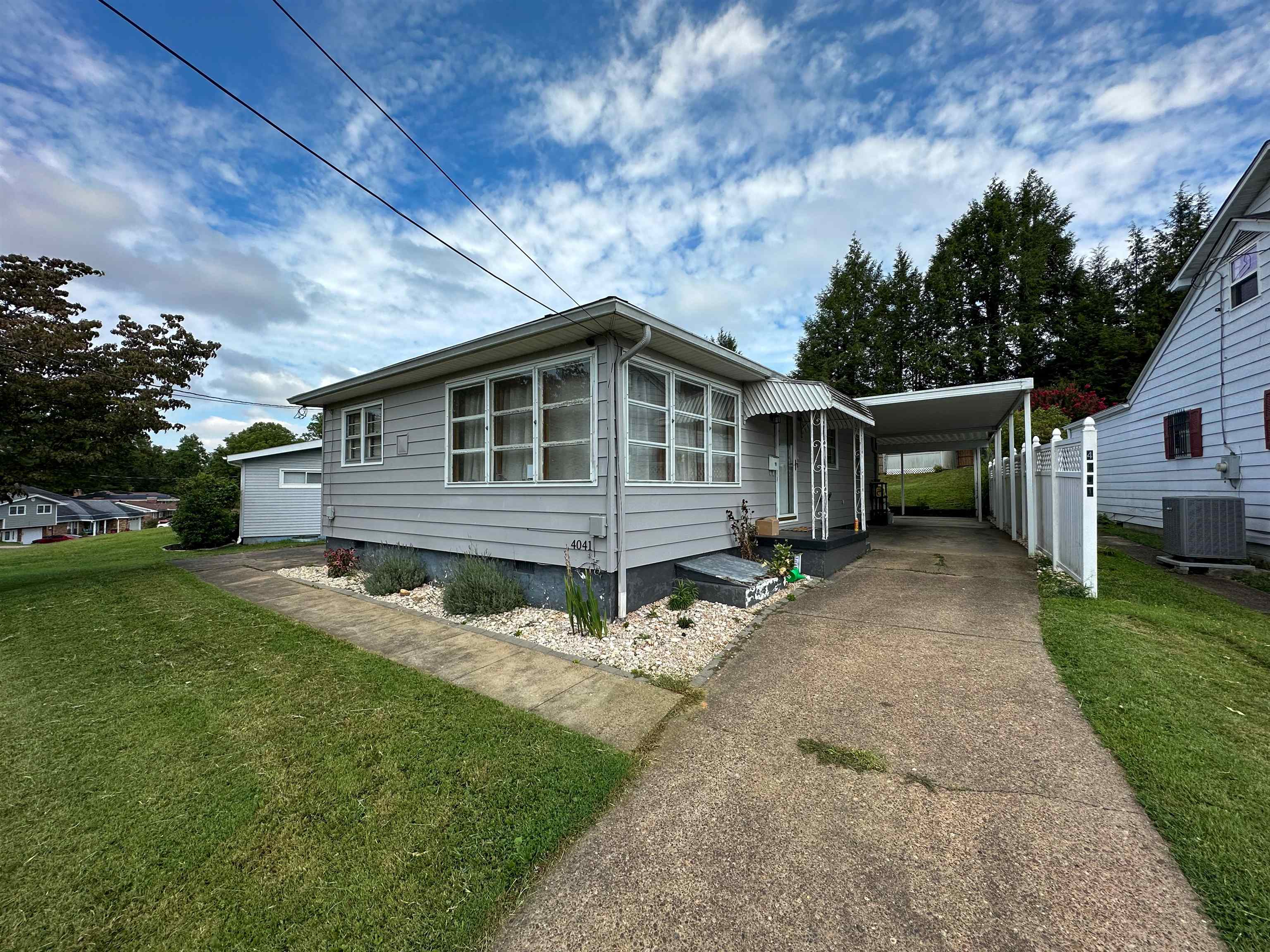 4041 Southview Road Ashland, KY 41101 - Photo 1 of 16 Gallery Image 1