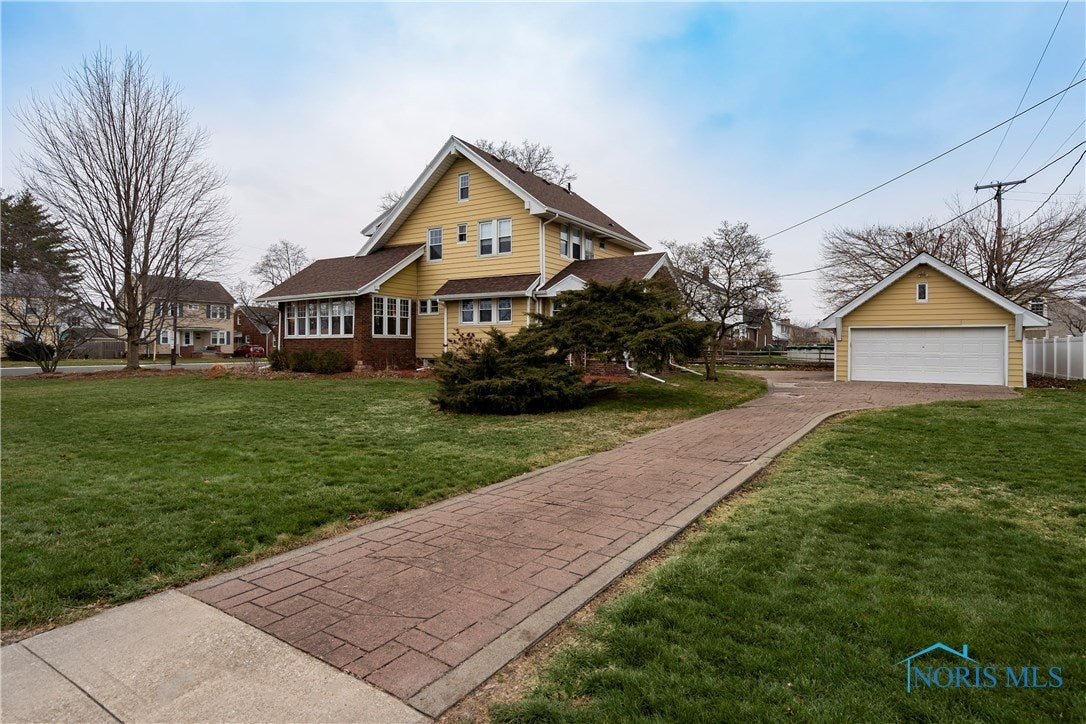 402 Eagle Point Road Rossford, OH 43460 - Photo 3 of 41 Gallery Image 3