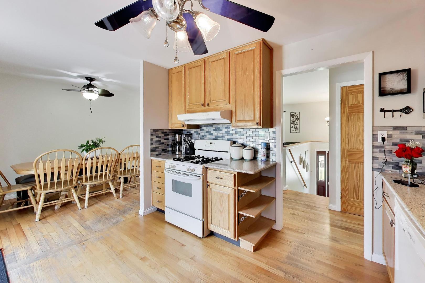 21W154 Everest Road Lombard, IL 60148 - Photo 8 of 20