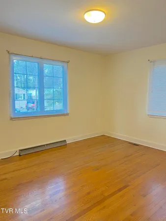 $1,800 | 1613 Belmeade Drive, Kingsport, TN 37664