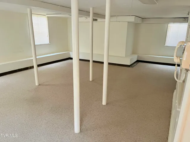 $1,800 | 1613 Belmeade Drive, Kingsport, TN 37664