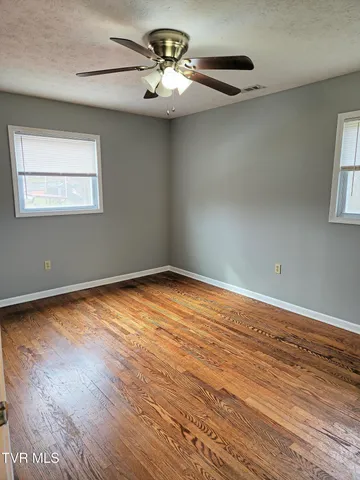 $1,700 | 290 Pond Springs Road, Kingsport, TN 37664