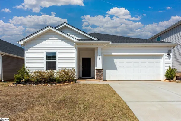 $300,000 | 135 Lavinia Circle, Duncan, SC 29334