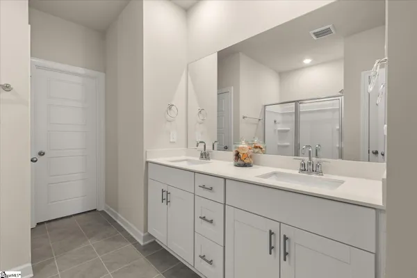 $300,000 | 135 Lavinia Circle, Duncan, SC 29334