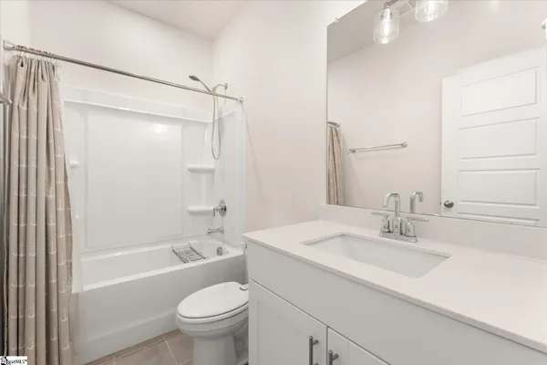 $300,000 | 135 Lavinia Circle, Duncan, SC 29334