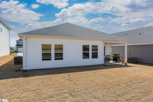 $300,000 | 135 Lavinia Circle, Duncan, SC 29334