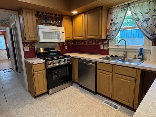 5 Truman Court Philo, IL 61864 - Photo 8 of 32