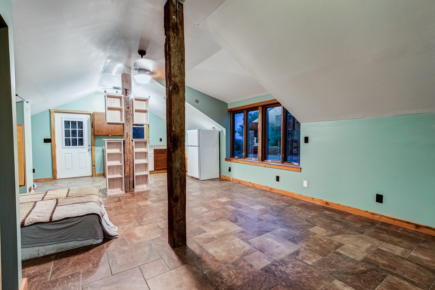 1001 Oliver Road Wadesville, IN 47638 - Photo 10 of 36 Gallery Image 10