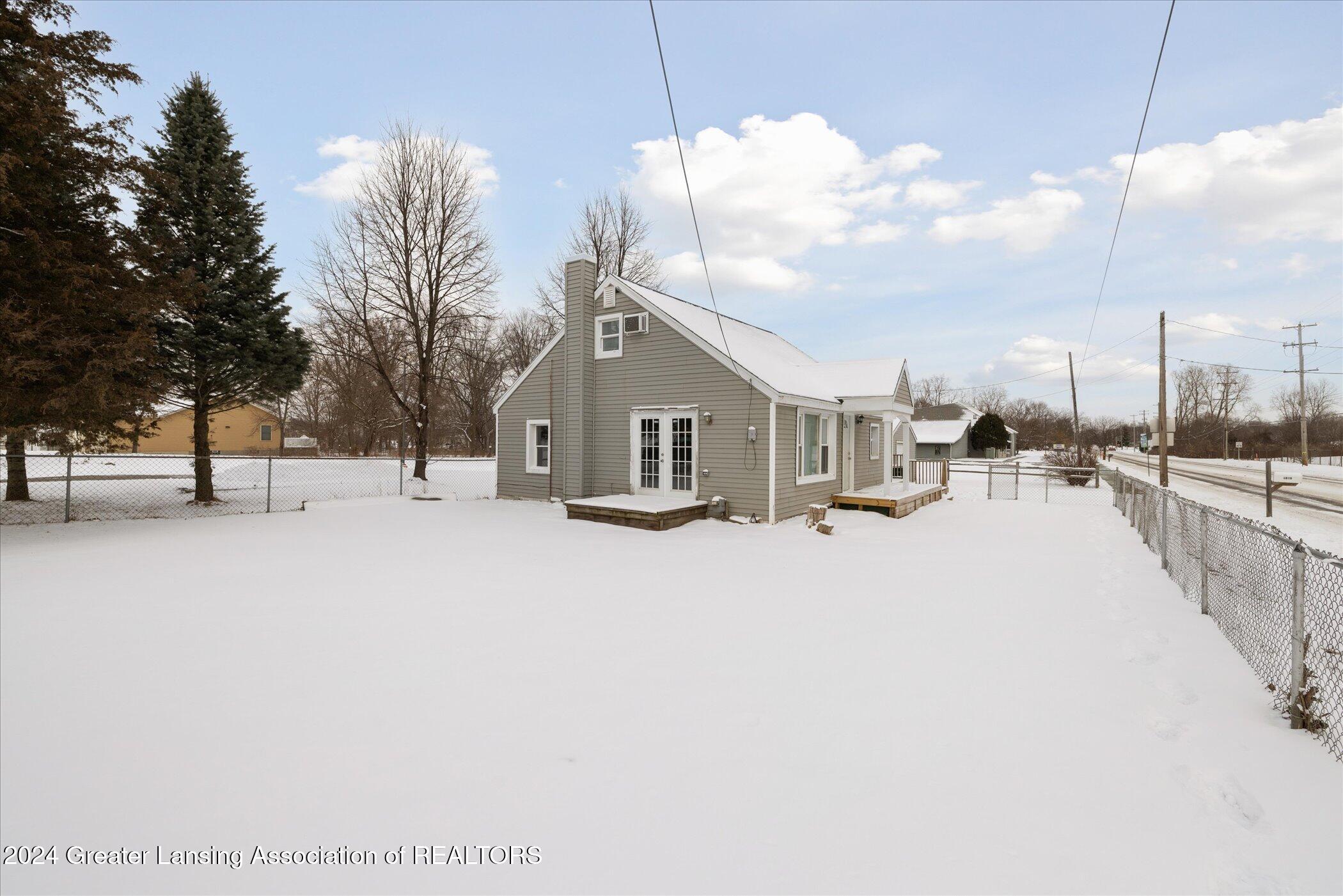 3016 West Miller Road Lansing, MI 48911 - Photo 29 of 32 33-3016-W-Miller-Rd-Lansing-MI-48911-Win