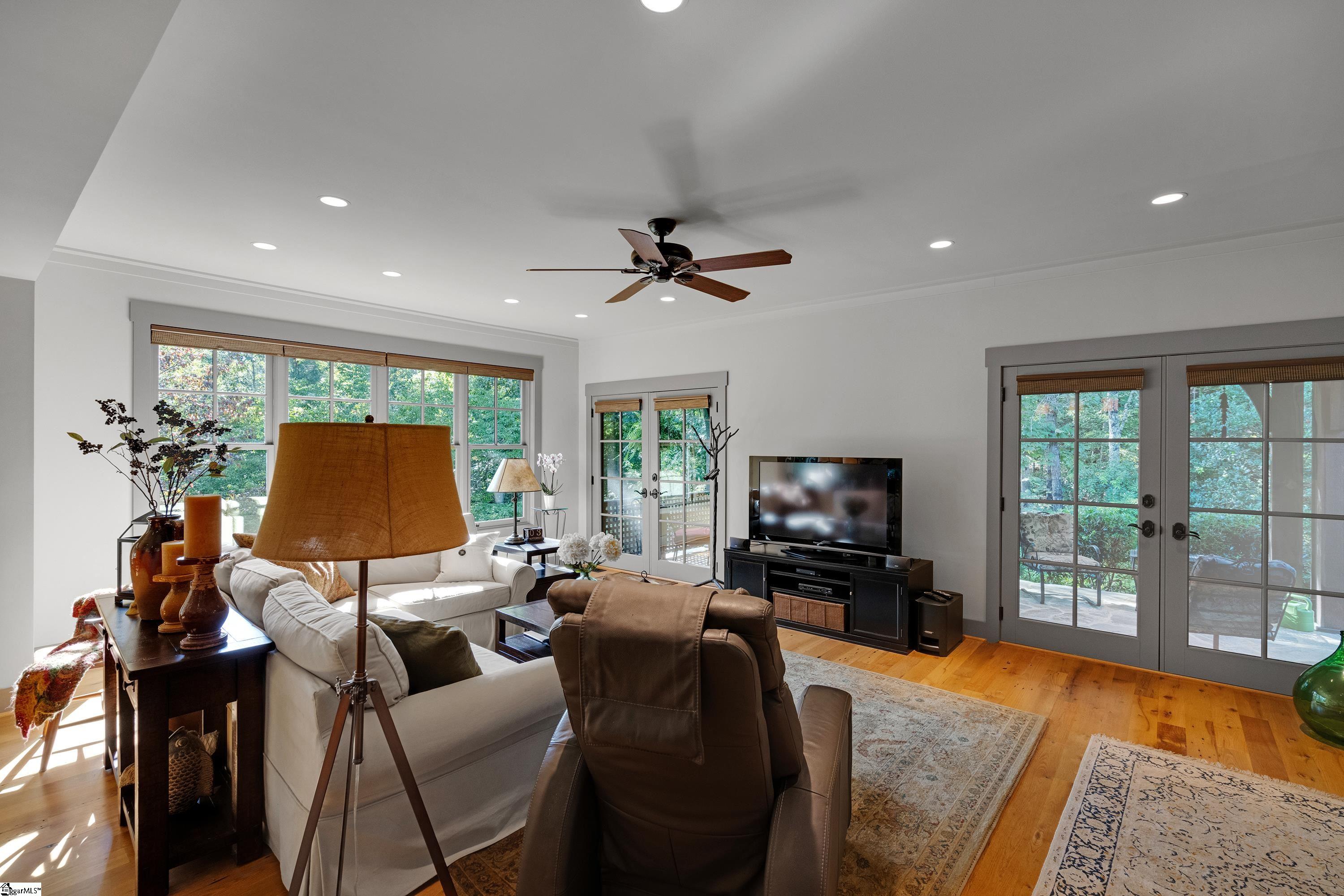 201 Augusta Way Sunset, SC 29685 - Photo 8 of 36