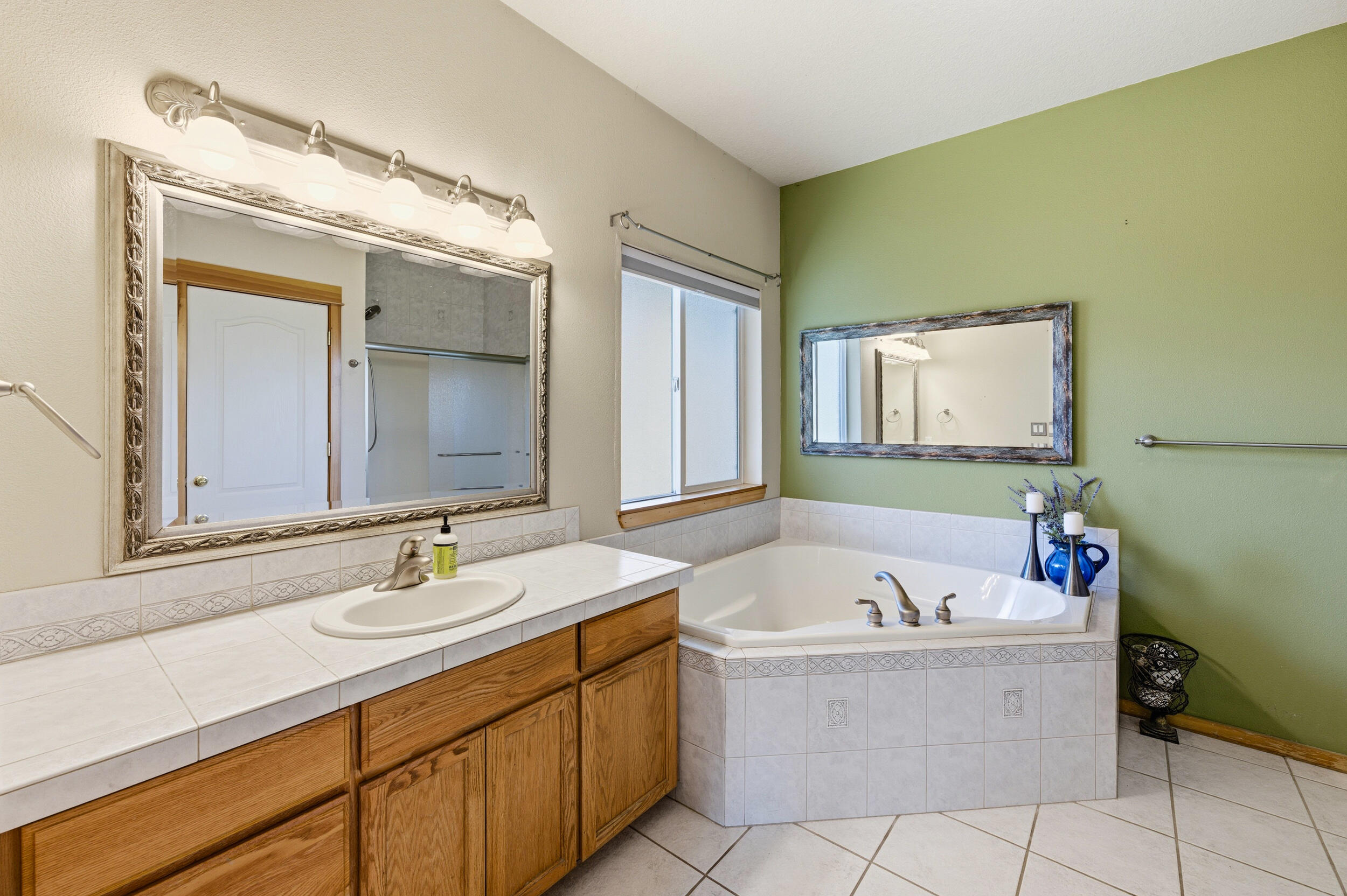 62262 Chickadee Lane Bend, OR 97701 - Photo 21 of 70 21_62262 chickadee ln-17