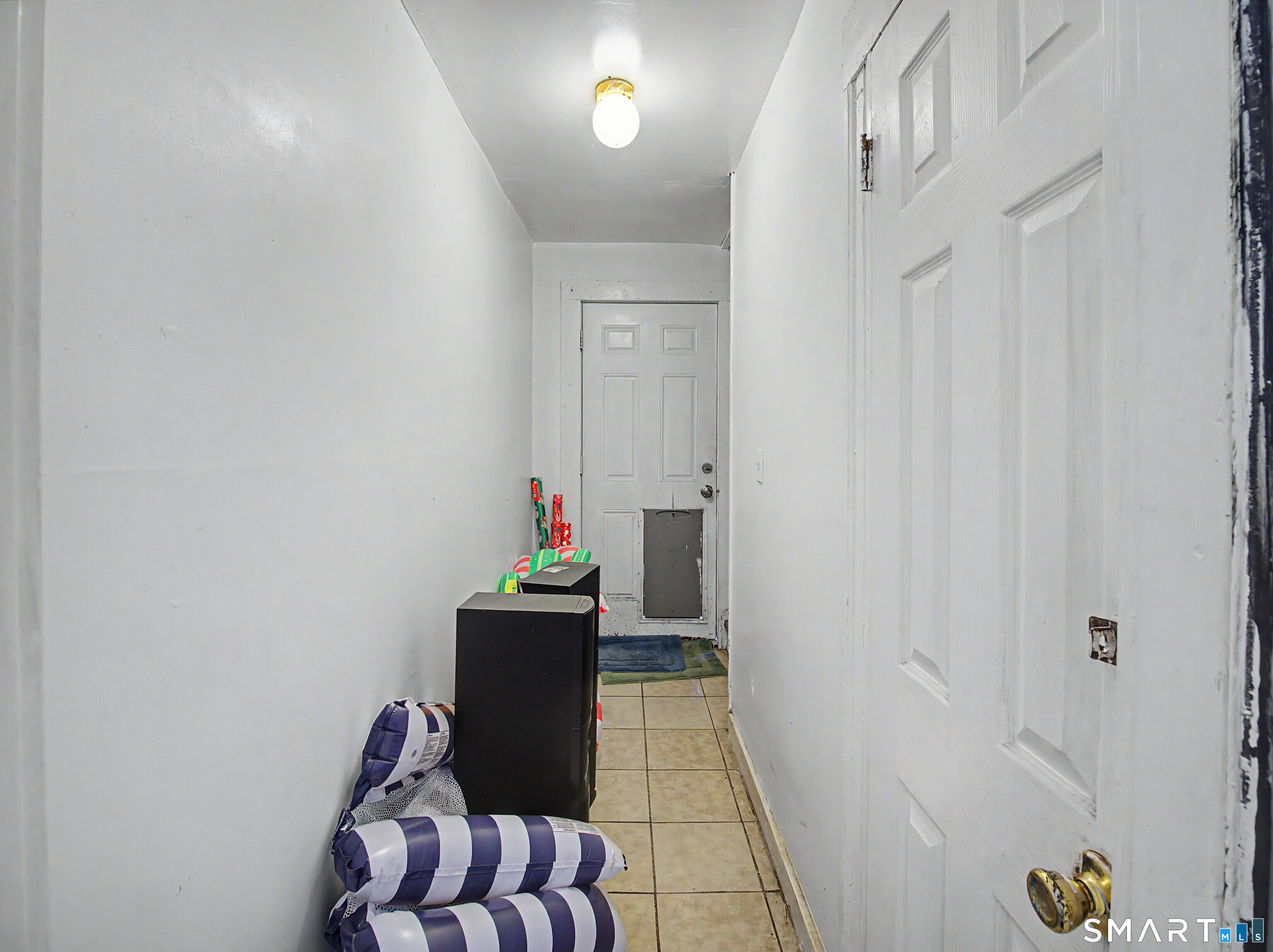 319 Carroll Avenue Bridgeport, CT 06607 - Photo 18 of 40