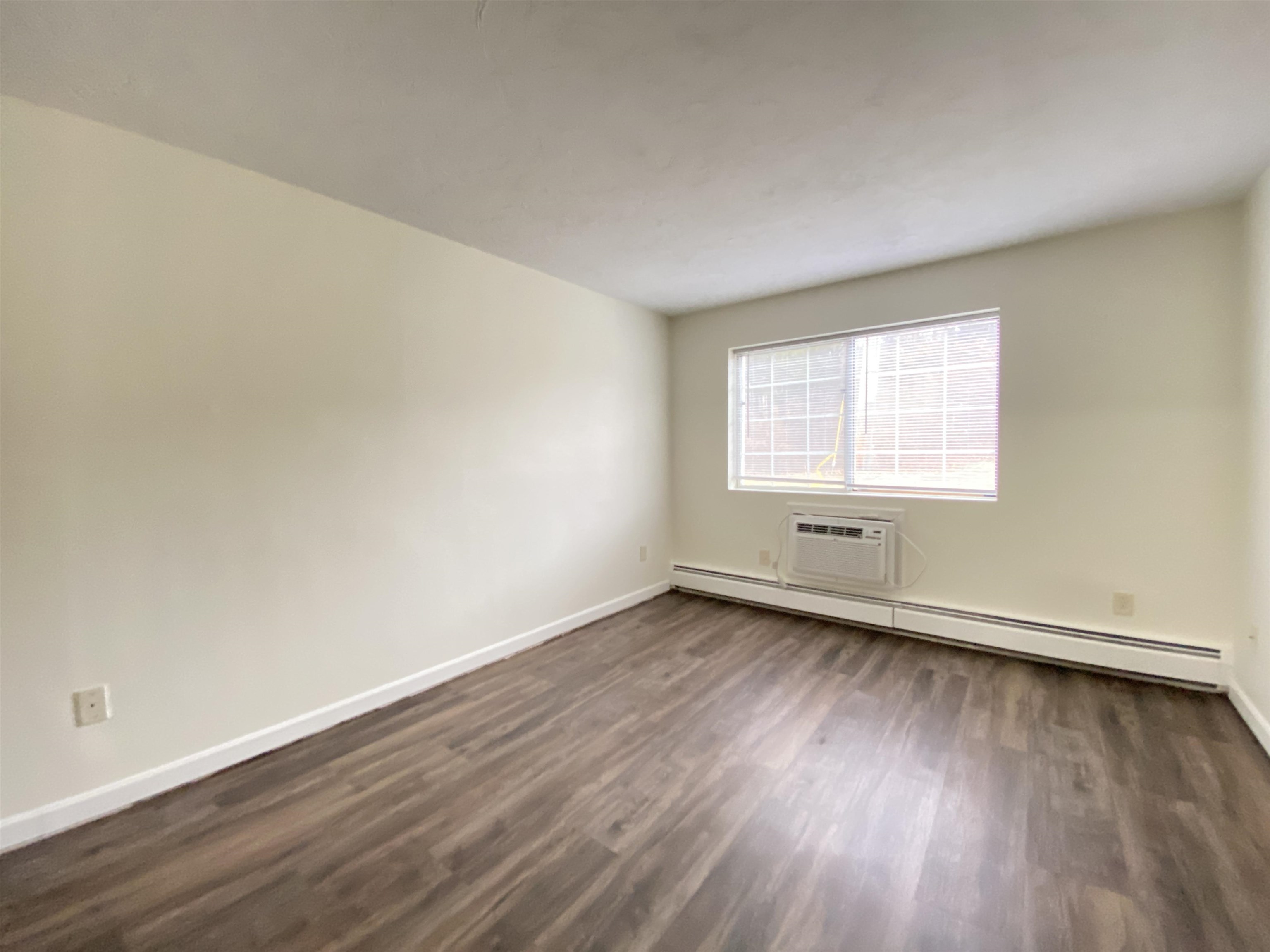 383 Huse Road, Unit 35 Manchester, NH 03103 - Photo 18 of 41