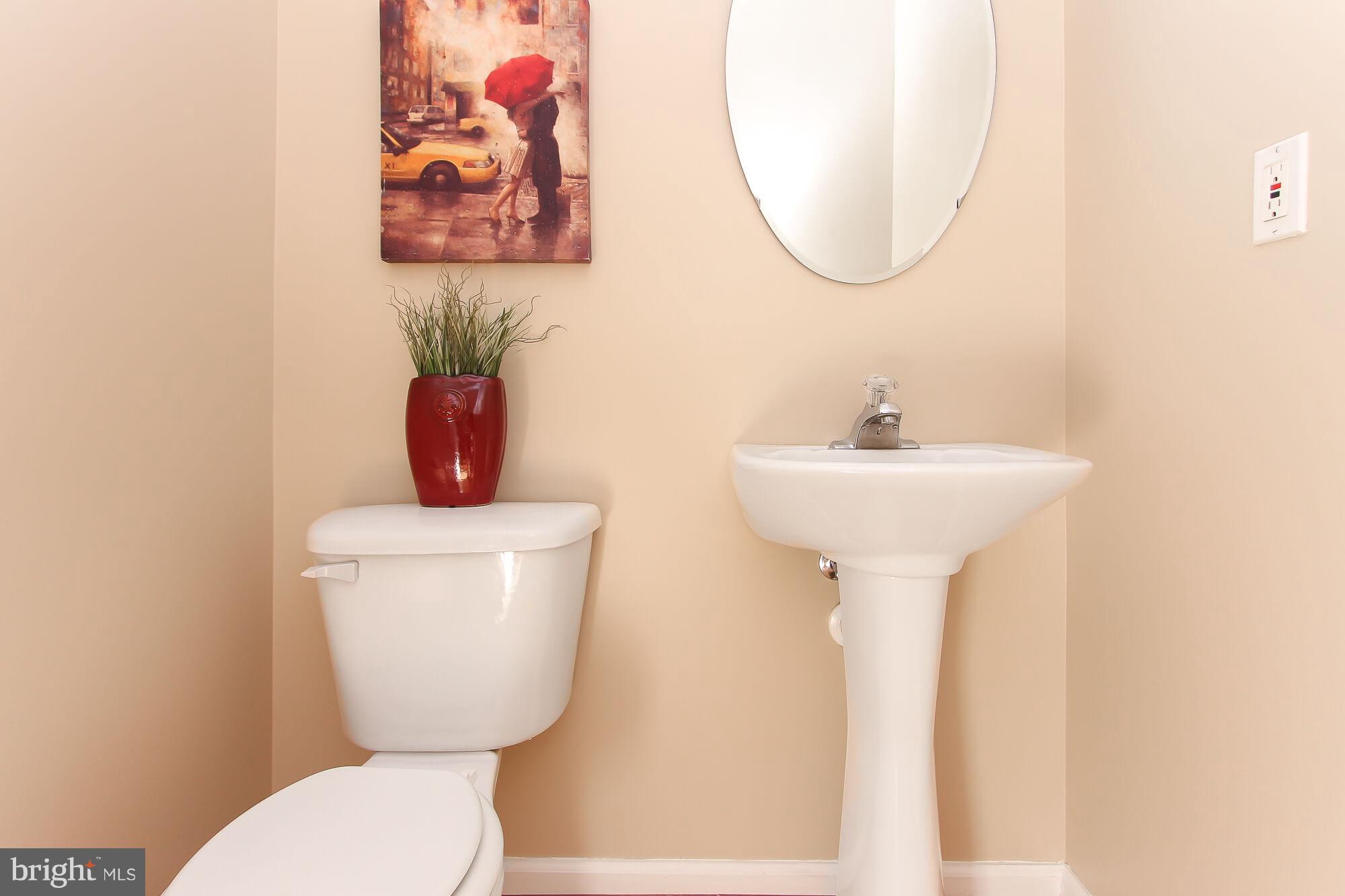 5046 Finsbury Road Baltimore, MD 21237 - Photo 13 of 30 Bath
