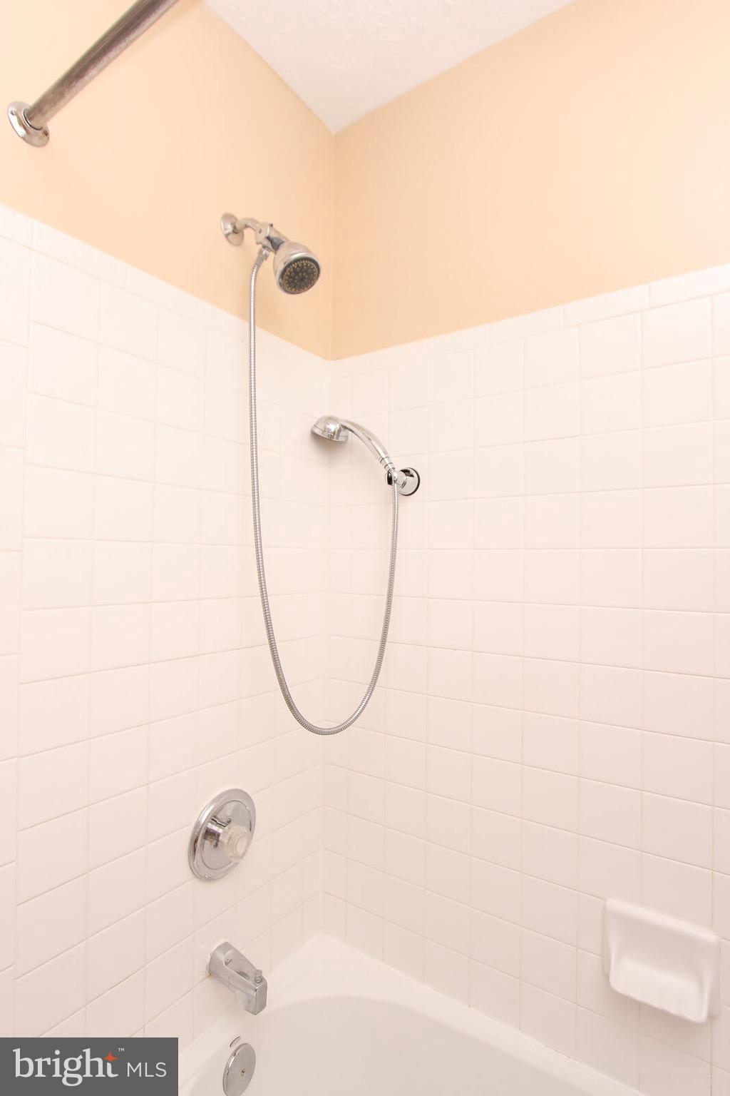 5046 Finsbury Road Baltimore, MD 21237 - Photo 24 of 30 Bath (Master)