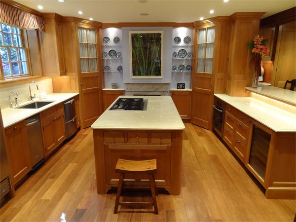 51 Chestnut Street Boston, MA 02108 - Photo 3 of 14 a bathroom with a sink a large mirror and a bathtub