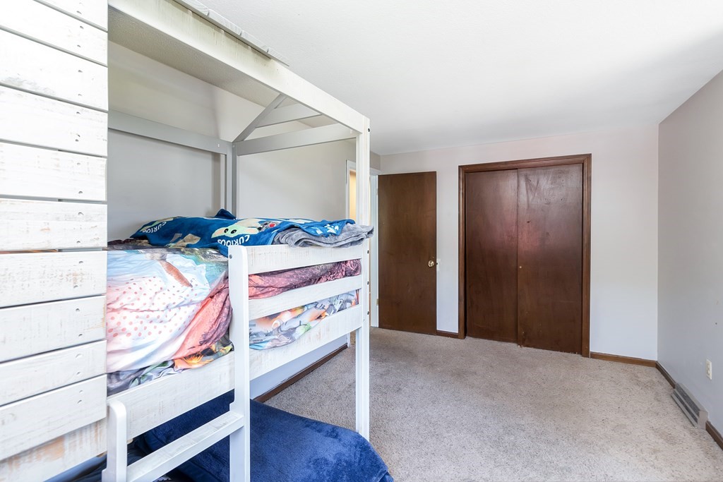 243 Basil Road Chicopee, MA 01020 - Photo 17 of 35 Gallery Image 17