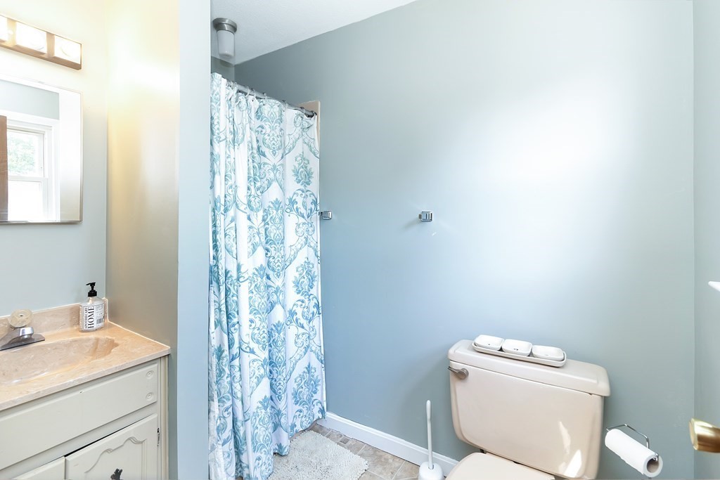 243 Basil Road Chicopee, MA 01020 - Photo 25 of 35 Gallery Image 25