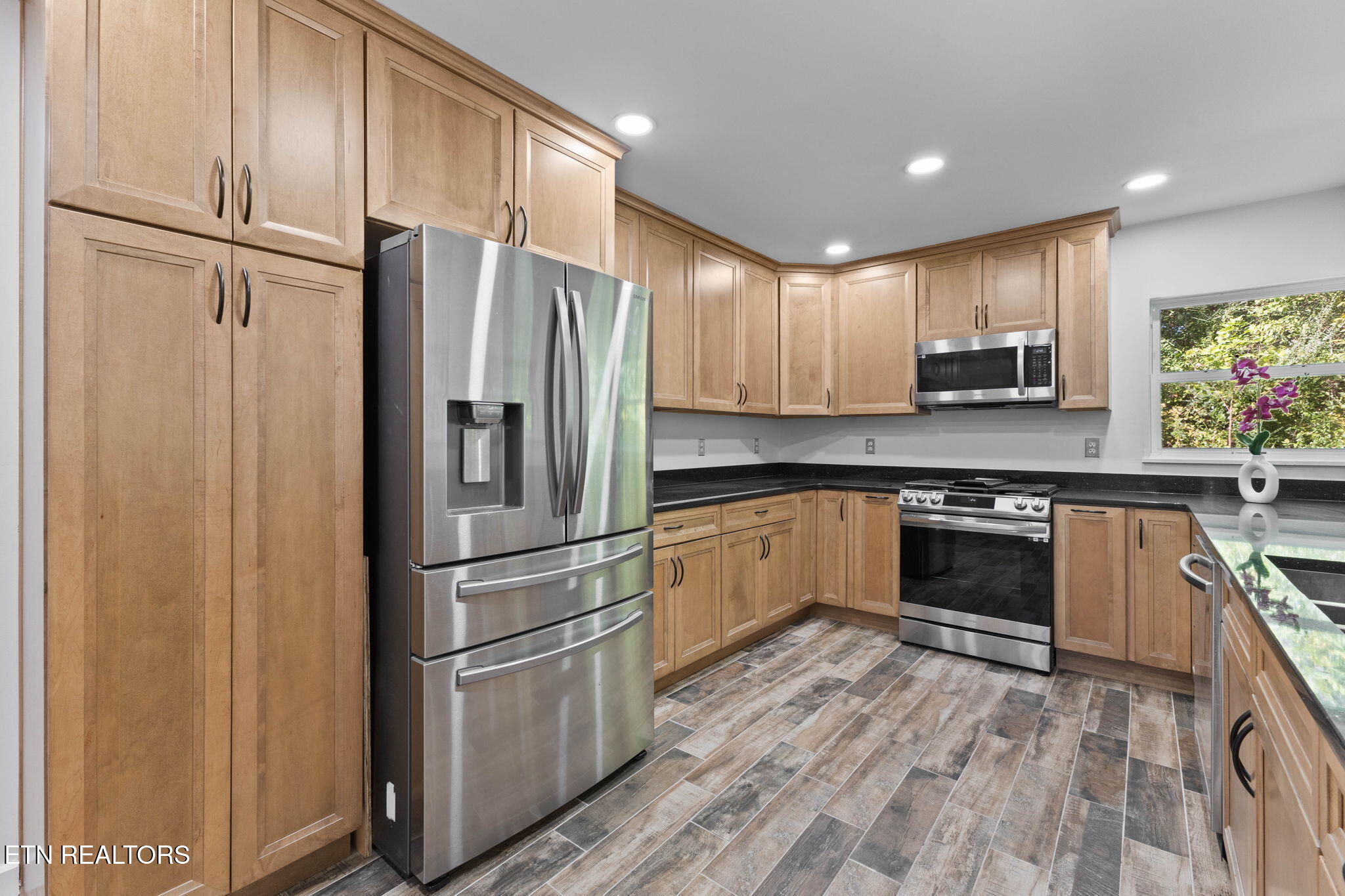 6908 Weaver Road Knoxville, TN 37931 - Photo 23 of 43 25