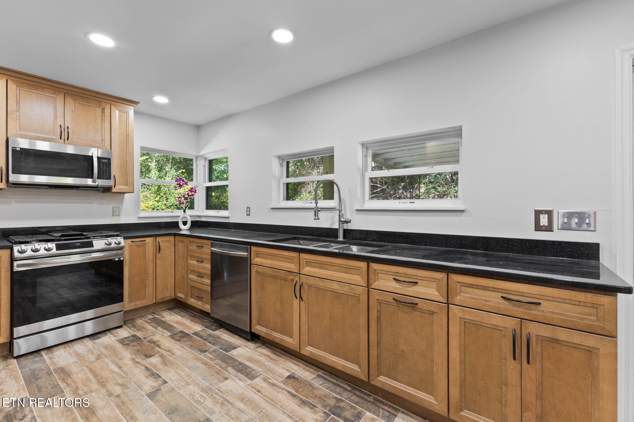 6908 Weaver Road Knoxville, TN 37931 - Photo 24 of 43 26