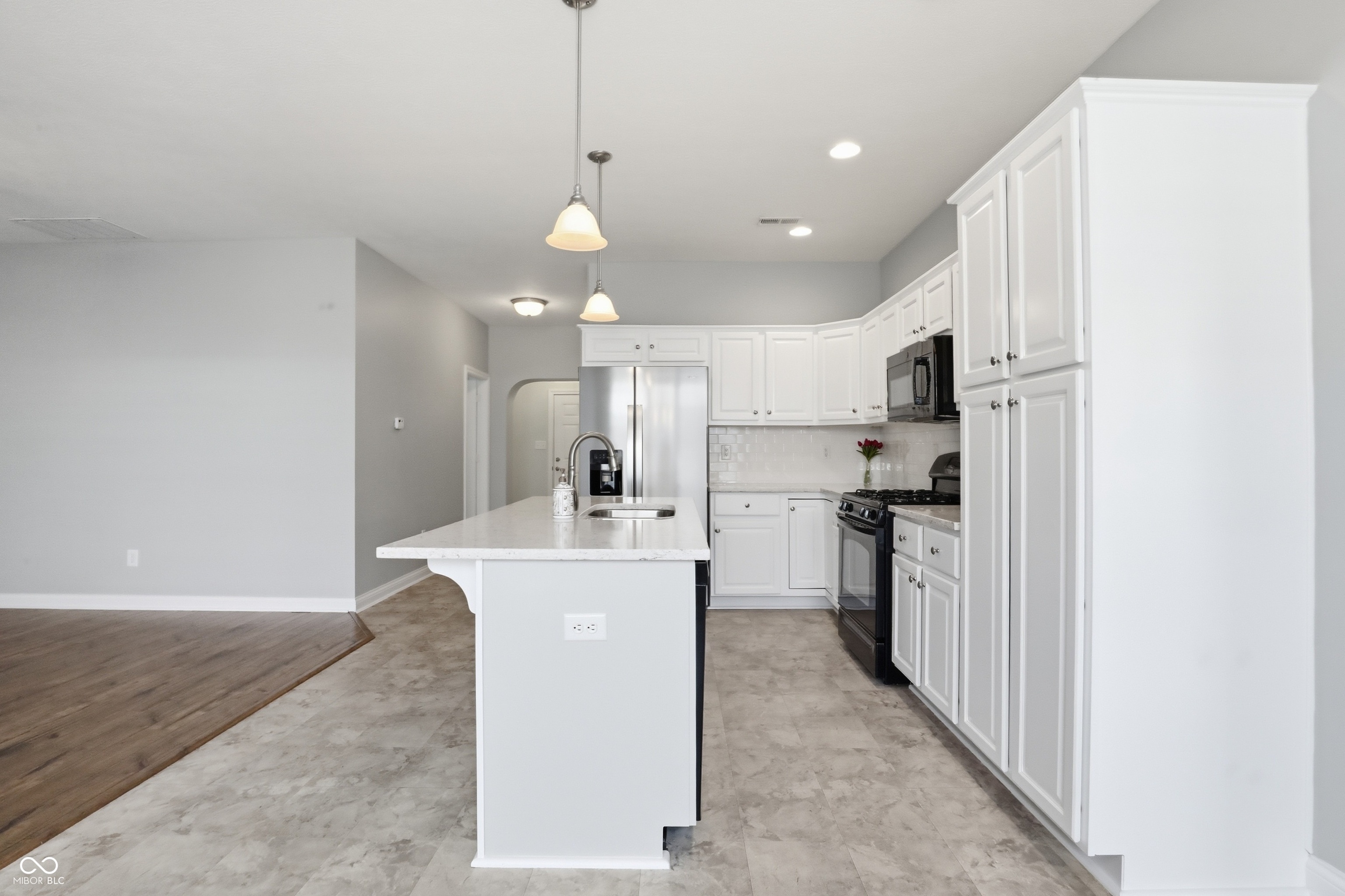 561 Rickels Court Whiteland, IN 46184 - Photo 6 of 25 Gallery Image 6