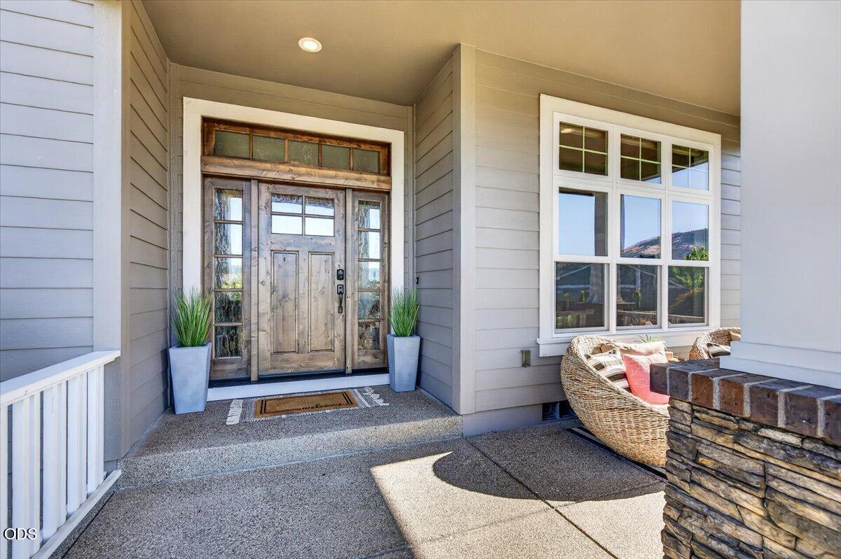 4048 Fieldbrook Avenue Medford, OR 97504 - Photo 11 of 89