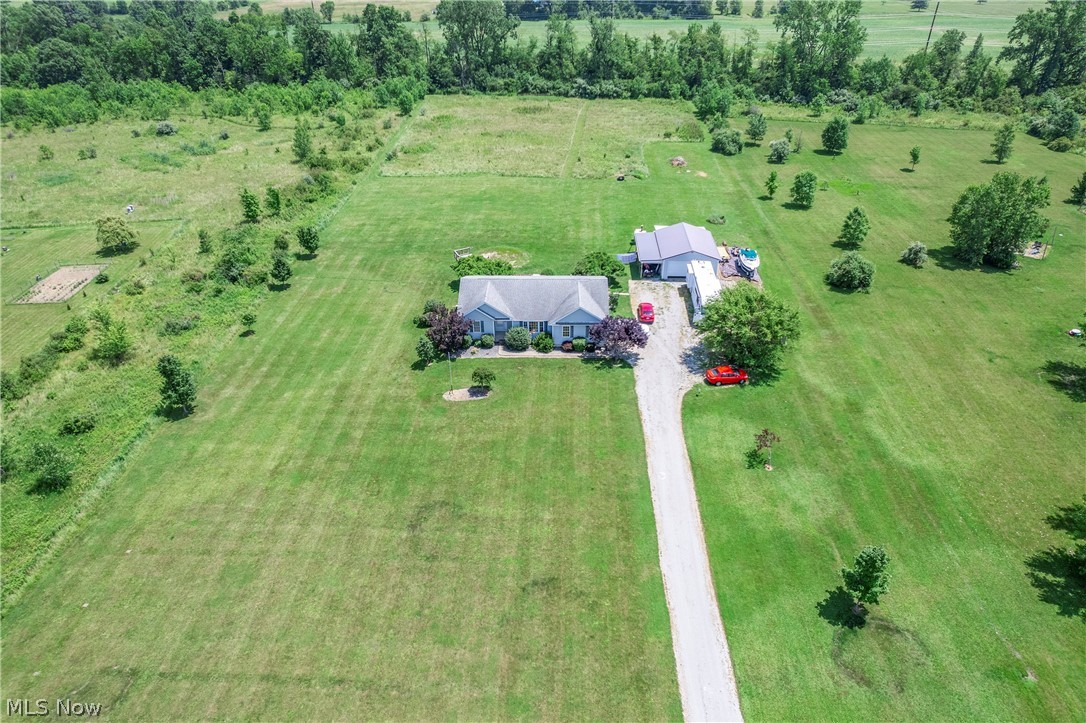 25485 Clark Road Wellington, OH 44090 - Photo 6 of 24 Gallery Image 6